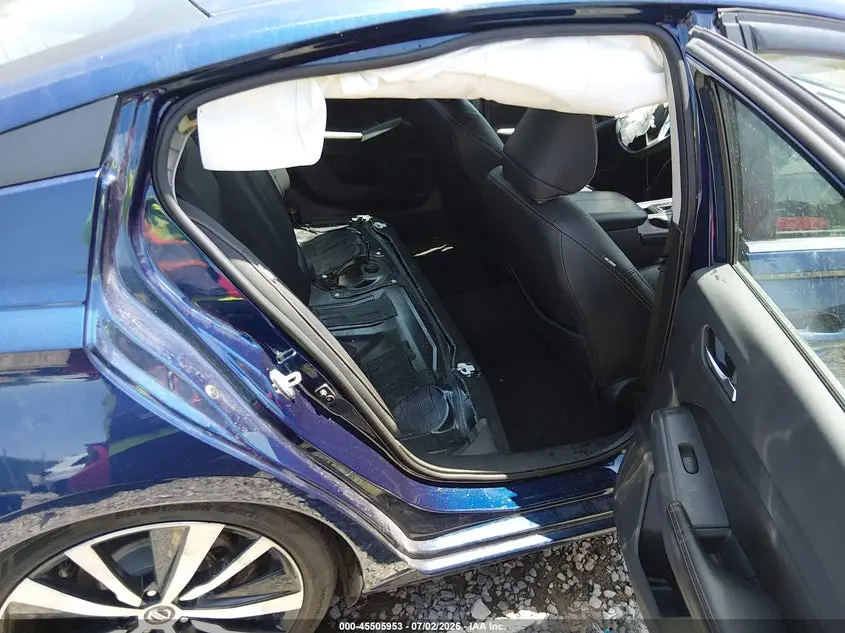2022 NISSAN ALTIMA SR FWD