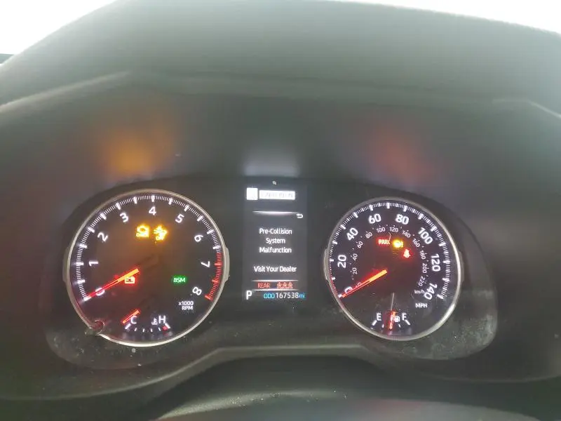 2020 TOYOTA RAV4 XLE  