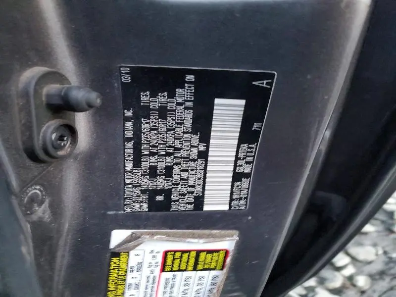 2011 TOYOTA SIENNA LE  