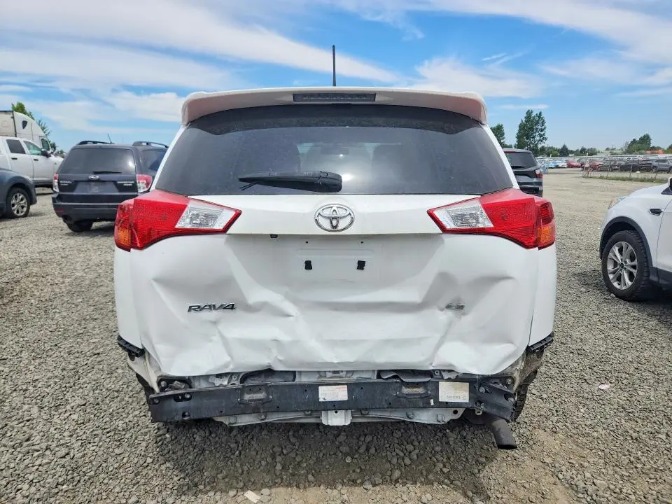 2015 TOYOTA RAV4 LE  