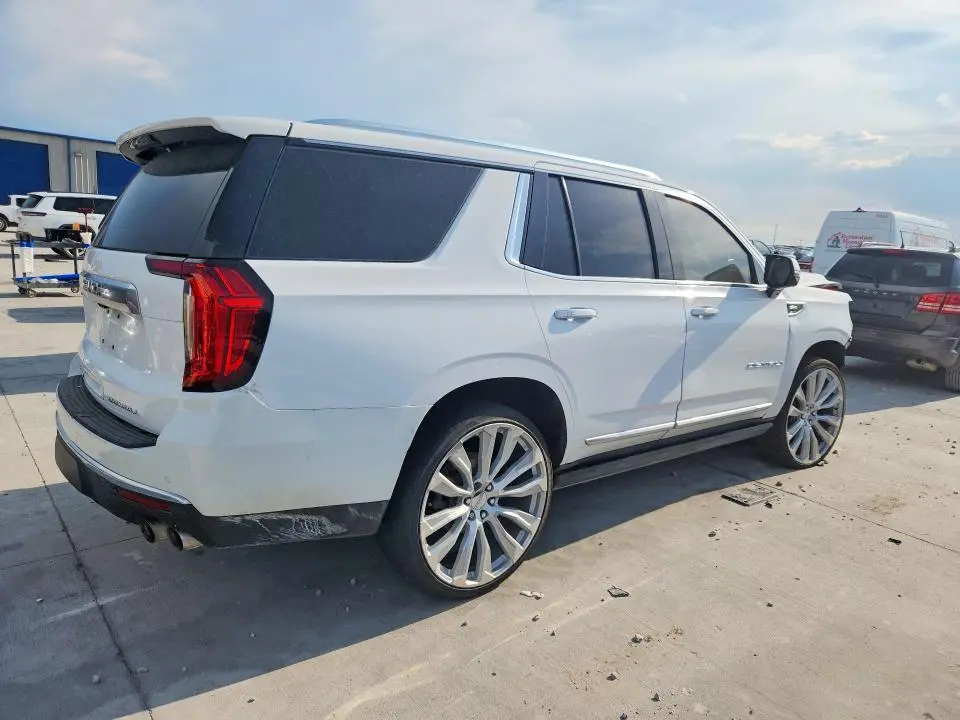 2021 GMC YUKON DENALI  