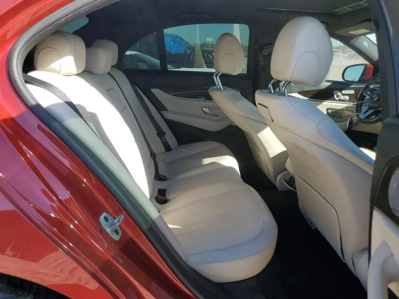 2019 MERCEDES-BENZ E 300  