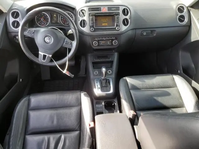 2011 VOLKSWAGEN TIGUAN S  
