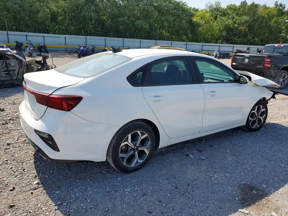 2021 KIA FORTE LXS  