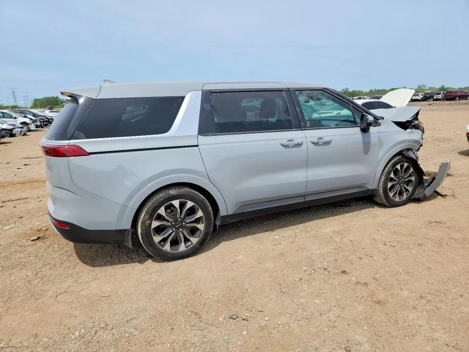 2023 KIA CARNIVAL EX  