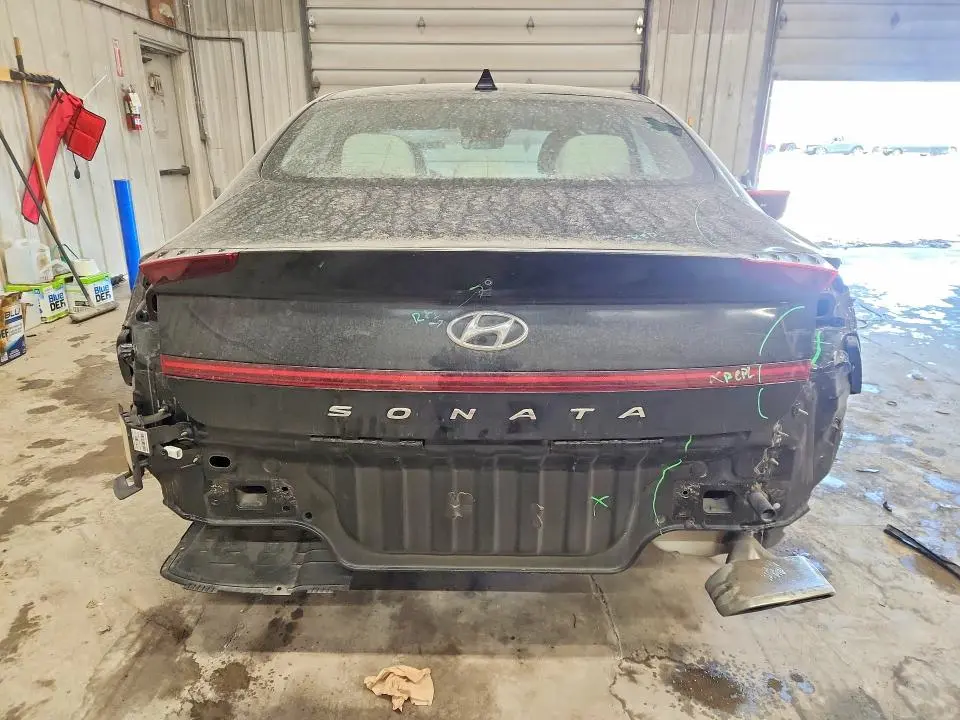 2022 HYUNDAI SONATA SEL  