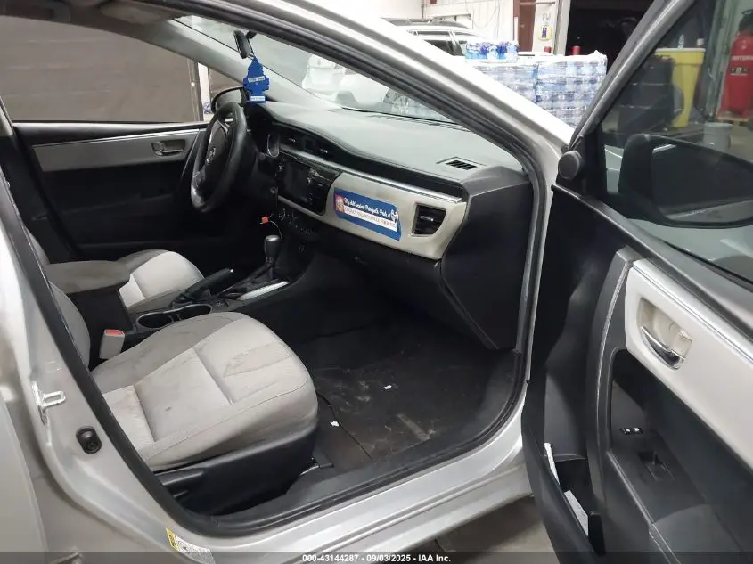 2015 TOYOTA COROLLA LE