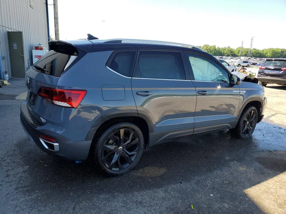 2024 VOLKSWAGEN TAOS SE  