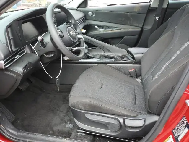 2024 HYUNDAI ELANTRA SE  