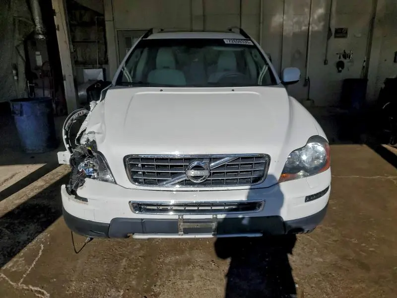 2011 VOLVO XC90 3.2  