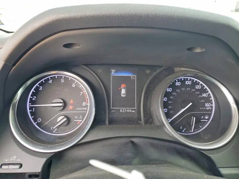 2019 TOYOTA CAMRY SE  