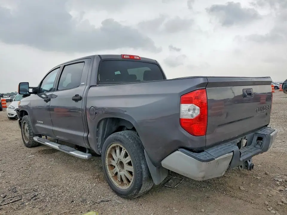 2015 TOYOTA TUNDRA CREWMAX SR5  