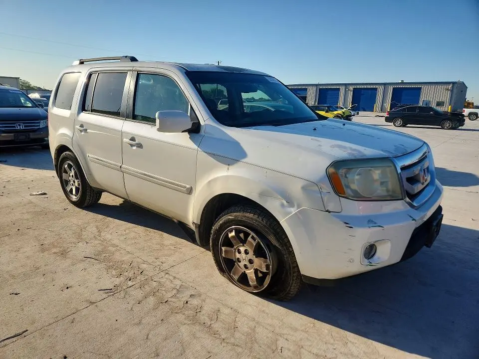 2011 HONDA PILOT TOURING  