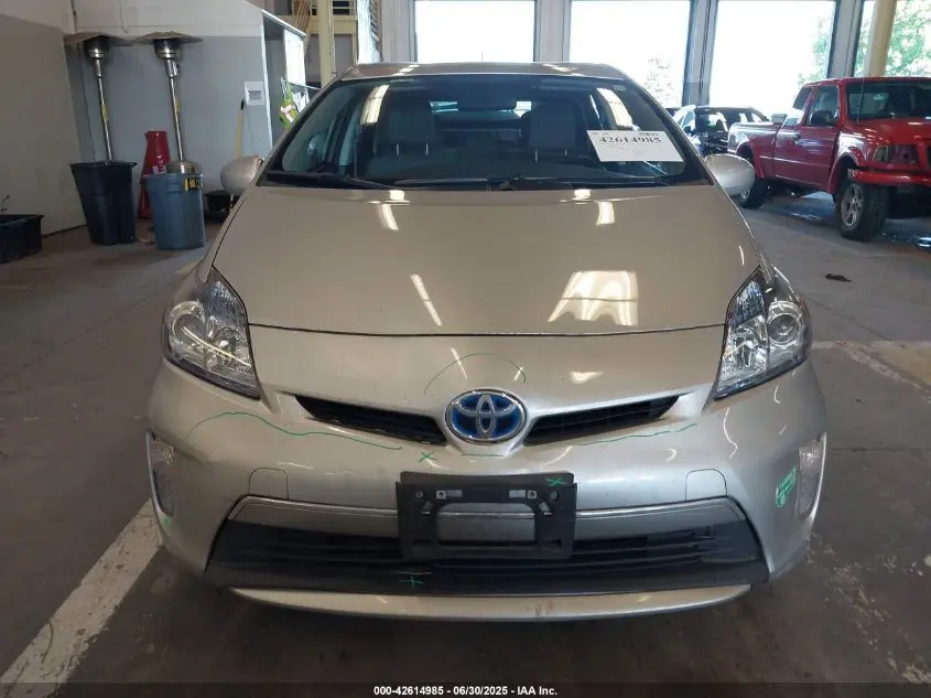 2014 TOYOTA PRIUS PLUG-IN  