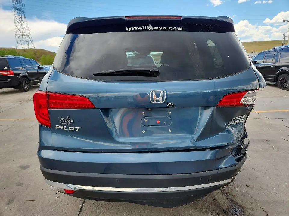 2017 HONDA PILOT TOURING  