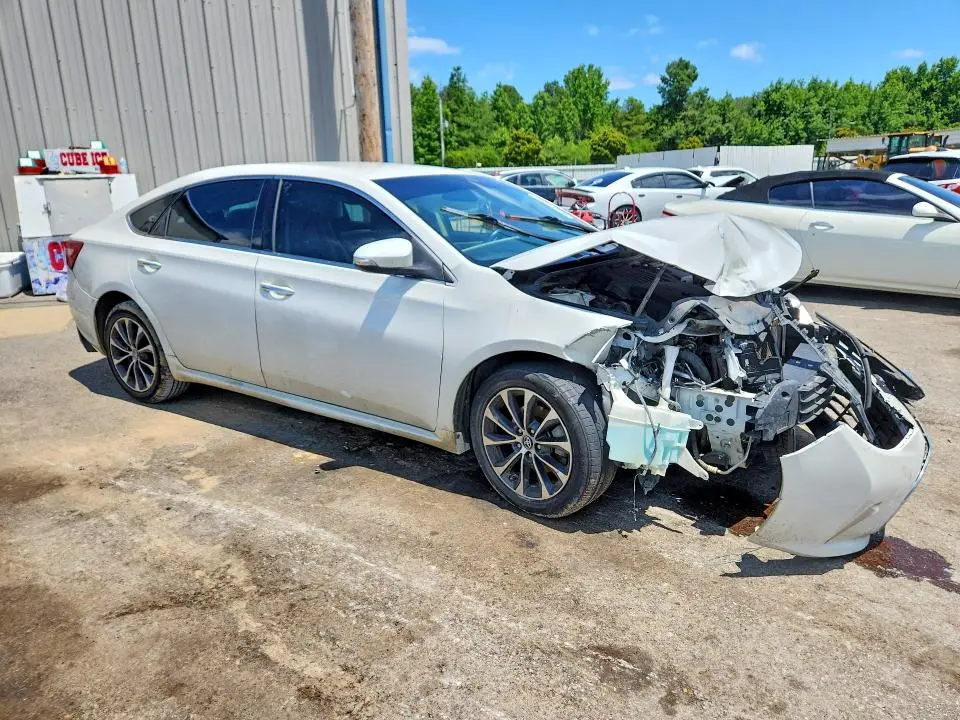 2016 TOYOTA AVALON XLE  