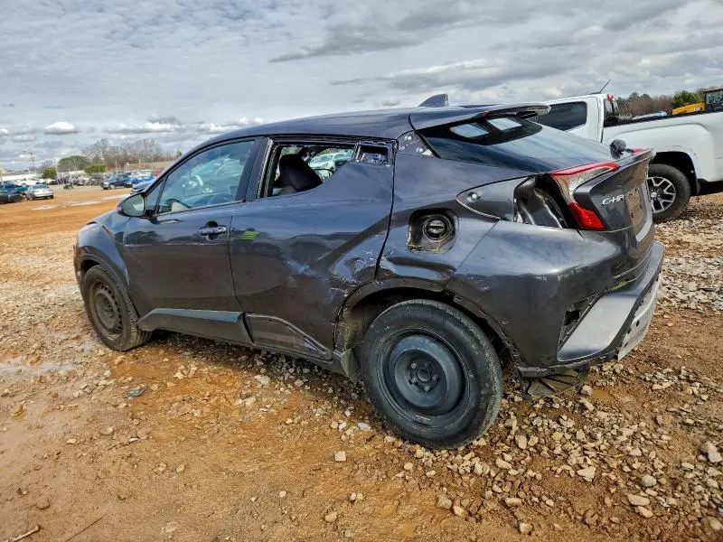2021 TOYOTA C-HR XLE  