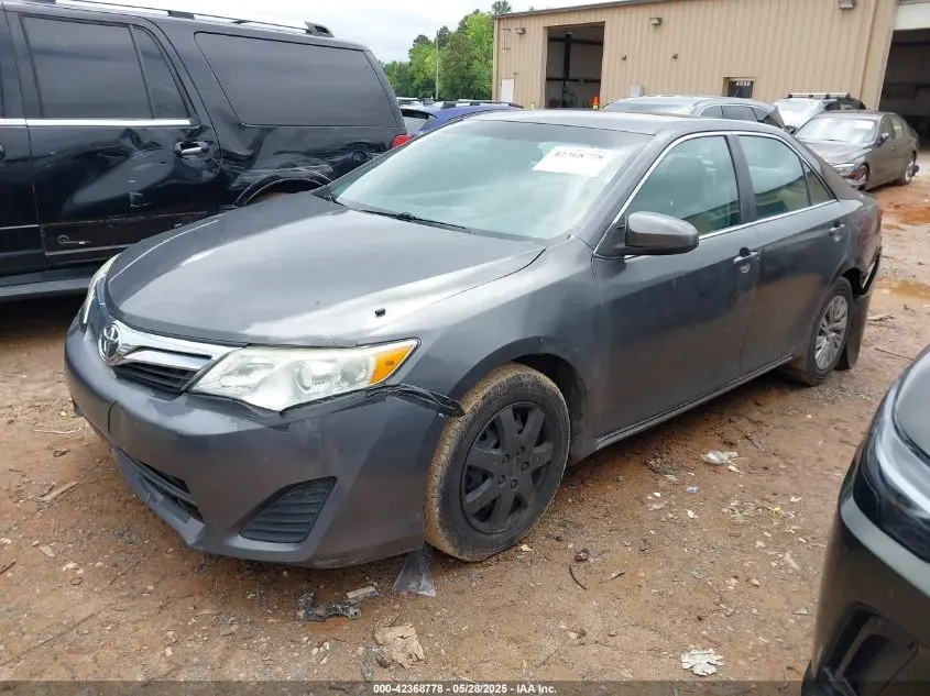 2014 TOYOTA CAMRY LE