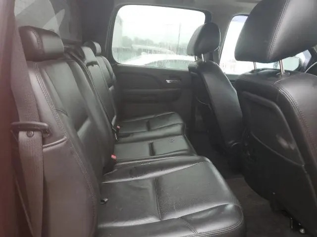 2010 CHEVROLET AVALANCHE LTZ  
