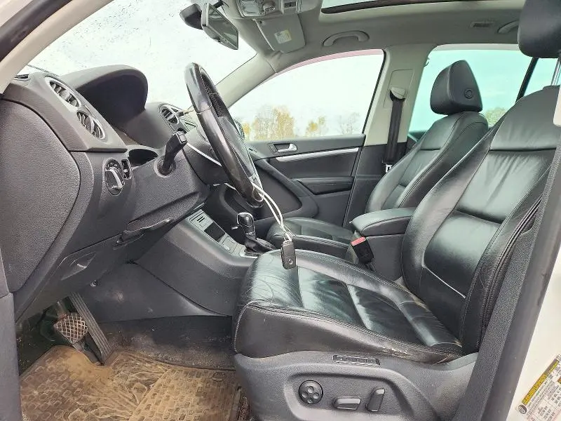 2012 VOLKSWAGEN TIGUAN S  