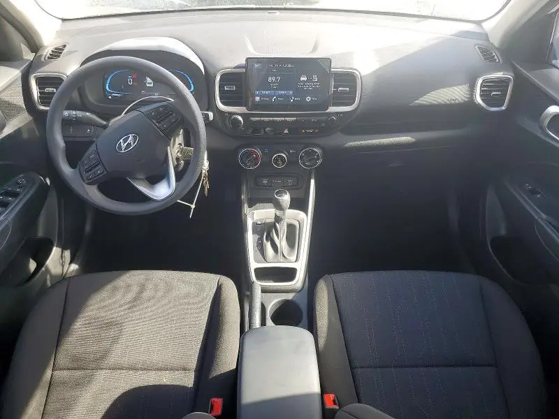 2024 HYUNDAI VENUE SE  