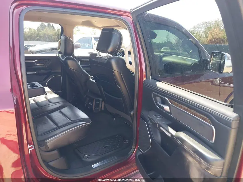 2019 RAM 1500 LARAMIE  4X4 6'4 BOX