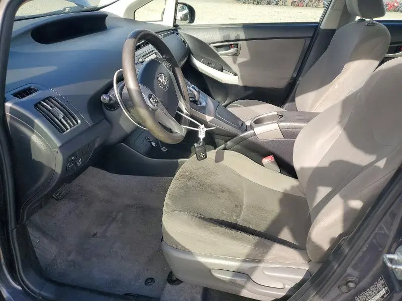 2013 TOYOTA PRIUS TWO  