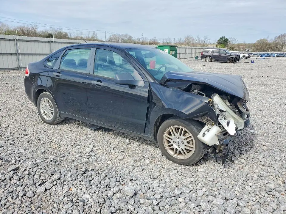 2010 FORD FOCUS SE  