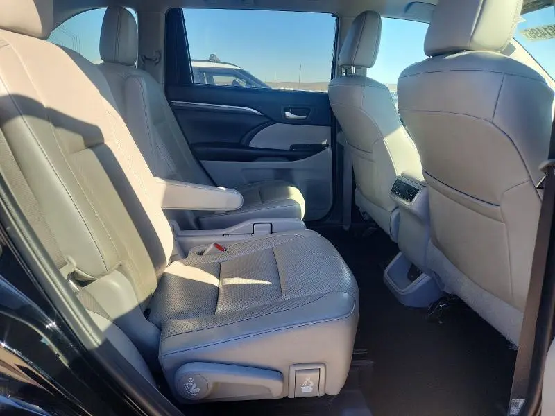 2019 TOYOTA HIGHLANDER LIMITED  