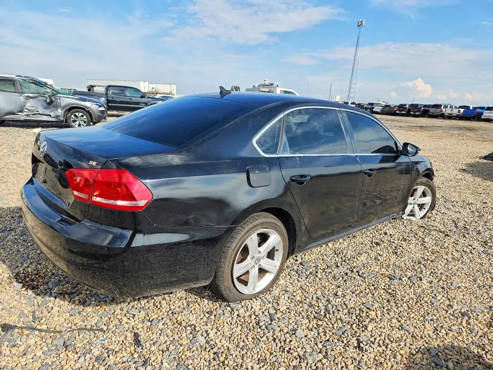 2012 VOLKSWAGEN PASSAT SE  