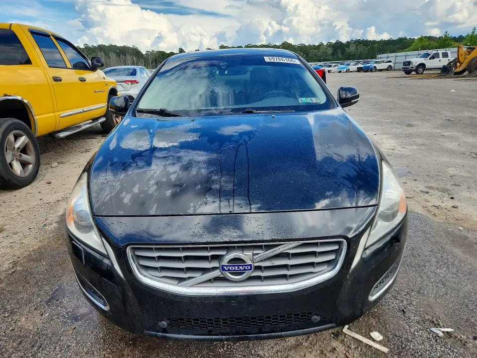 2013 VOLVO S60 T5  