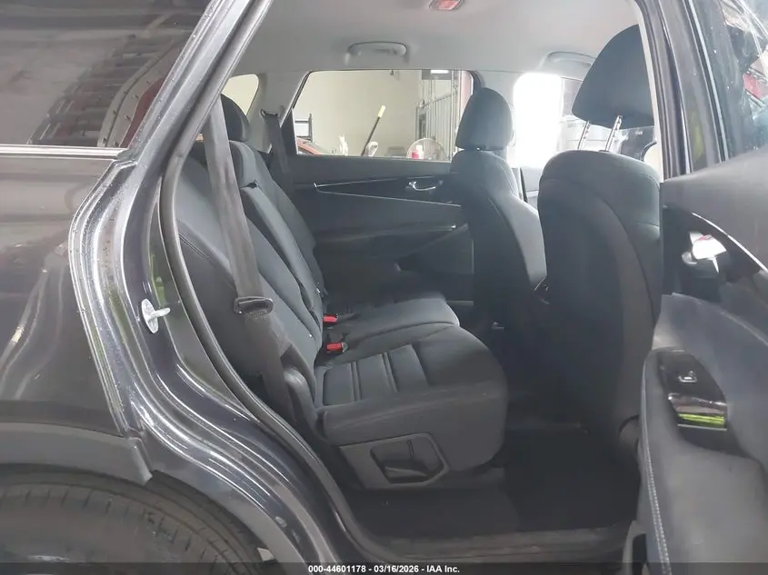 2019 KIA SORENTO 2.4L LX