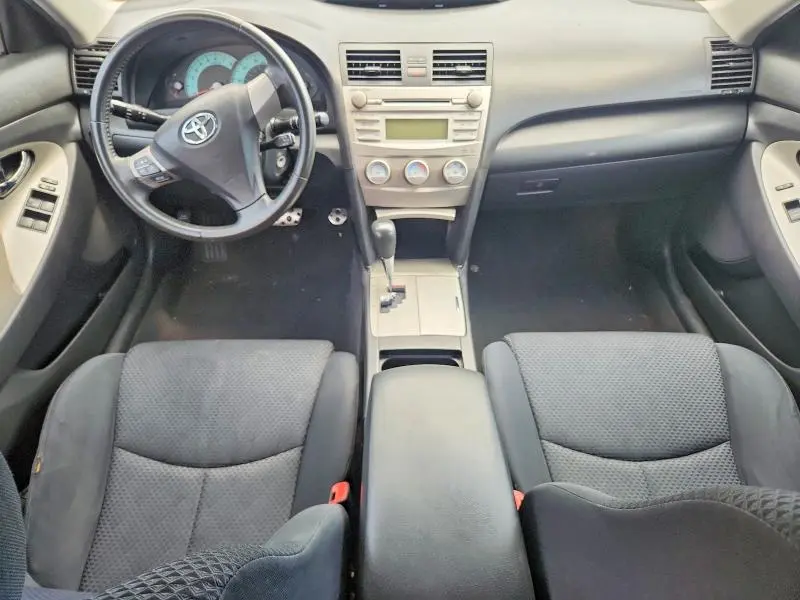 2011 TOYOTA CAMRY SE  