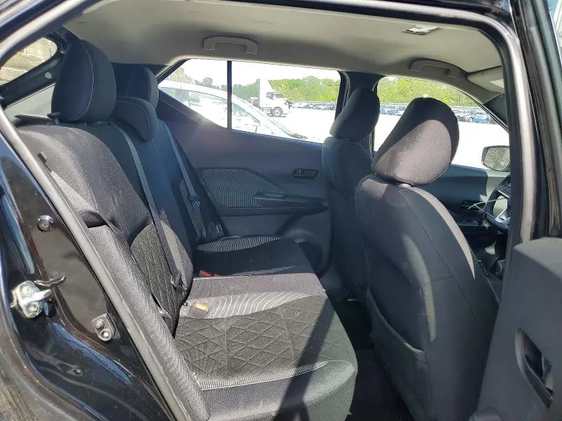 2020 NISSAN KICKS S  