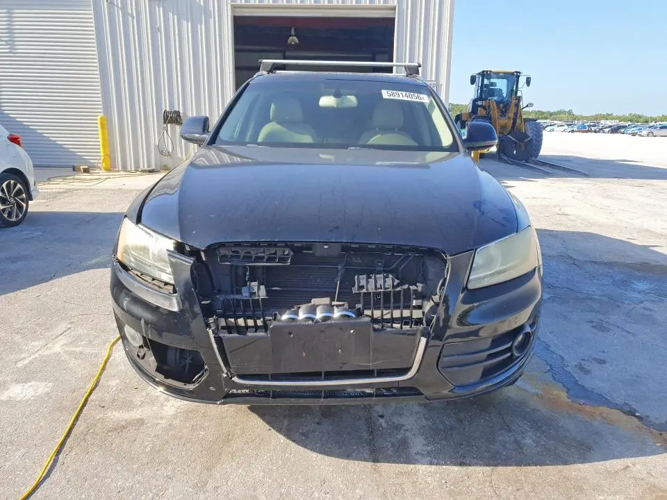 2010 AUDI Q5 PREMIUM  