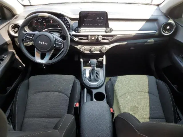 2023 KIA FORTE LX  