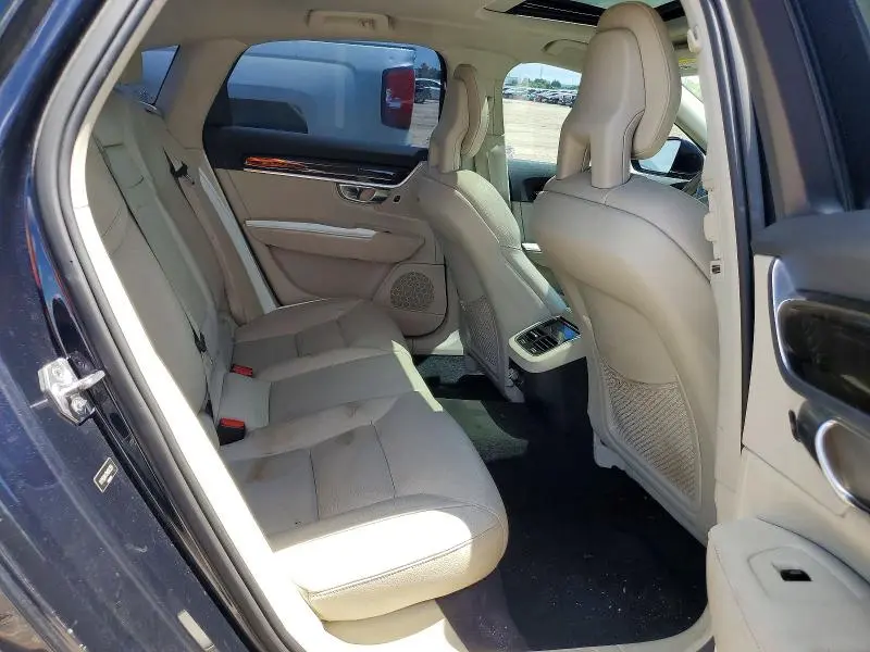 2017 VOLVO S90 T5 MOMENTUM  