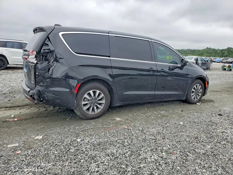 2022 CHRYSLER PACIFICA HYBRID TOURING L  