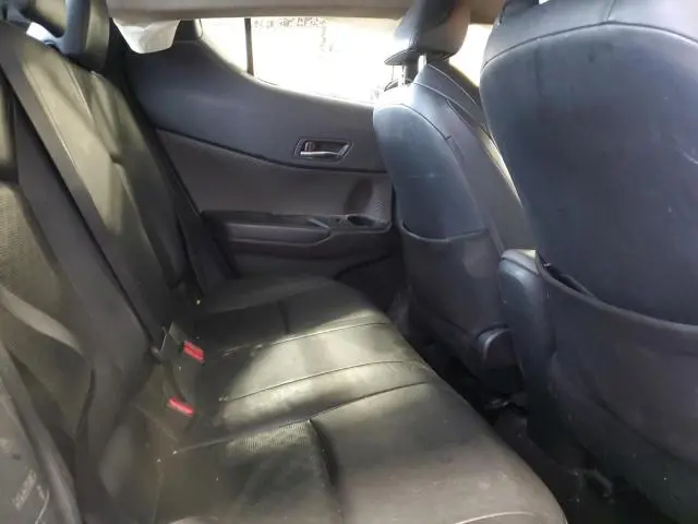 2020 TOYOTA C-HR XLE  