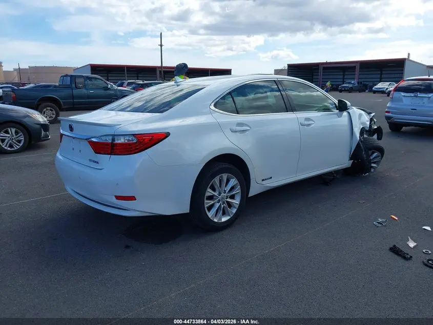 2013 LEXUS ES 300H  