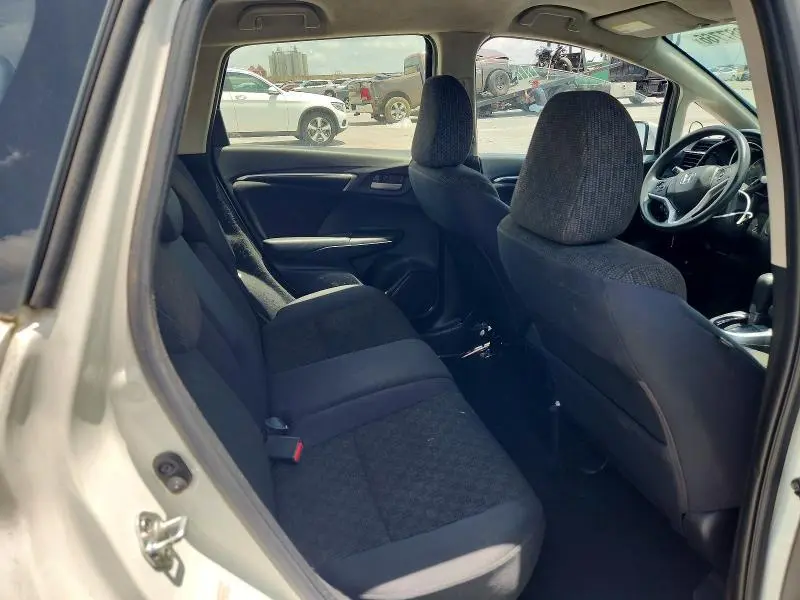 2016 HONDA FIT LX  