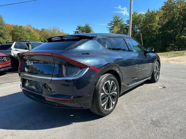 2023 KIA EV6 LIGHT  