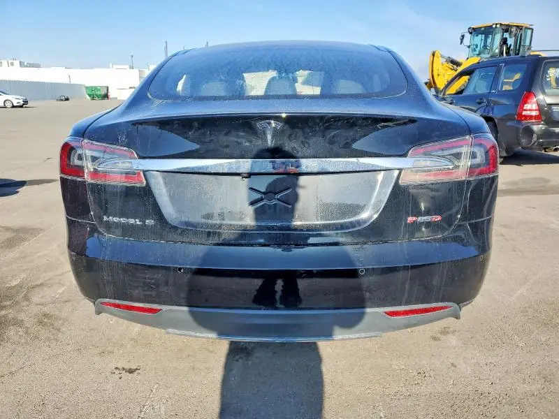 2015 TESLA MODEL S P85D  