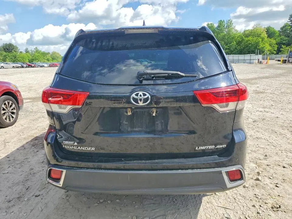 2018 TOYOTA HIGHLANDER LIMITED PLATINUM  