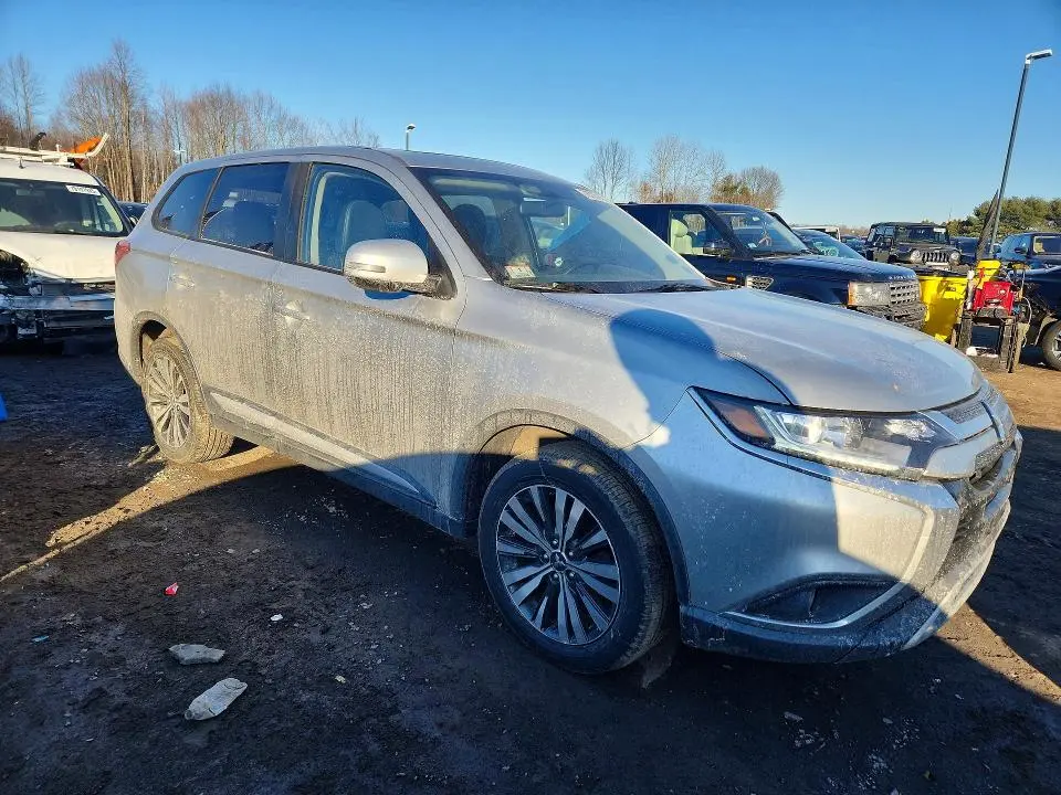 2019 MITSUBISHI OUTLANDER SE  