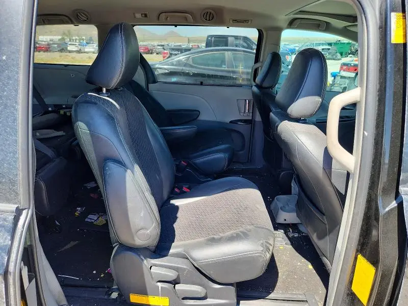 2013 TOYOTA SIENNA SPORT  