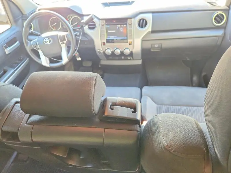 2016 TOYOTA TUNDRA SR5  