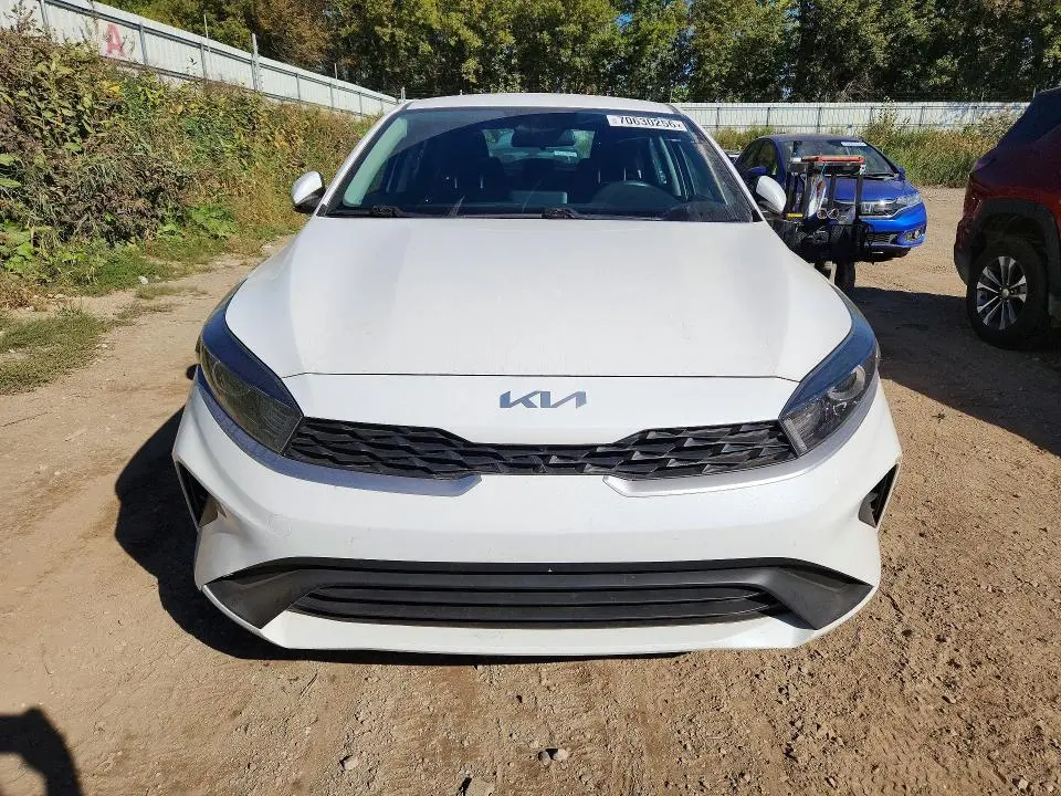 2022 KIA FORTE LXS  