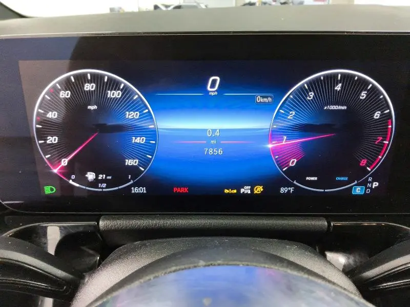 2025 MERCEDES-BENZ GLA 250  