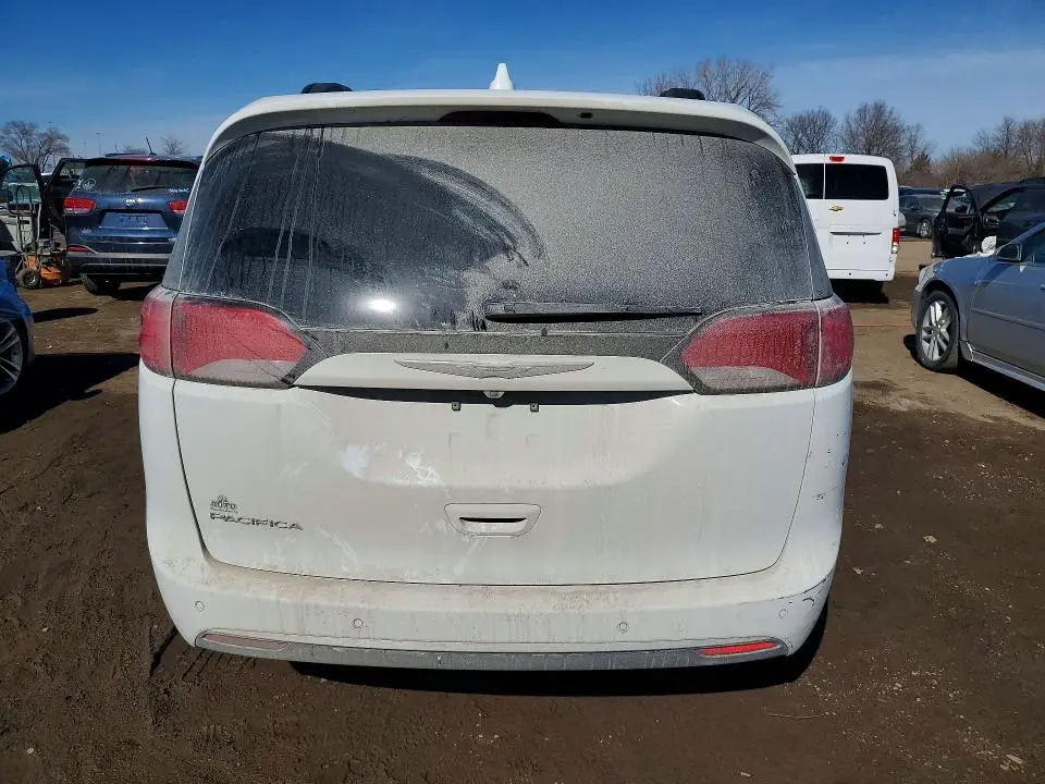 2017 CHRYSLER PACIFICA TOURING L  